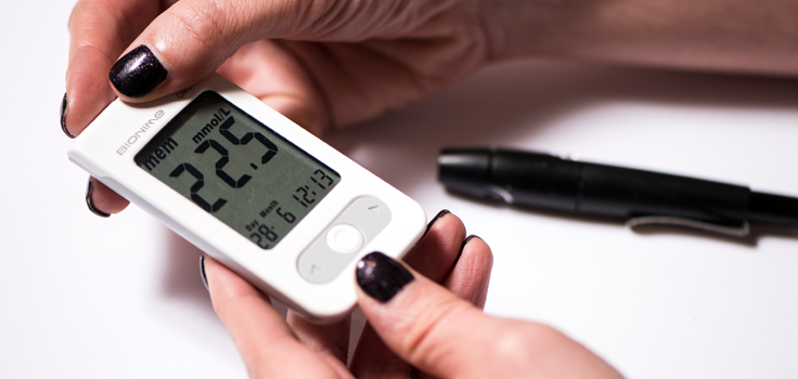 BloodSugar_CheckingBloodSugarLevel.jpg